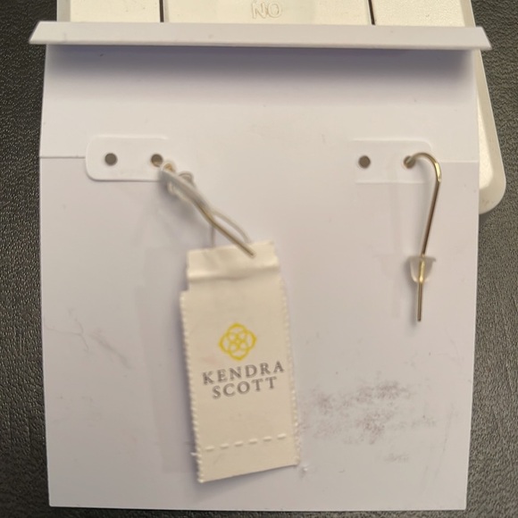 NWT Kendra Scott Gold Eloganted Hoop - Picture 5 of 5